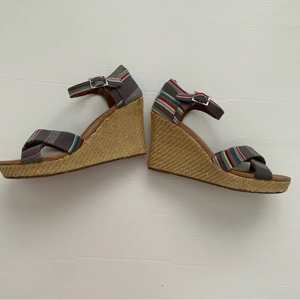 Toms Sienna striped strappy wedge sandals size 9.5 W